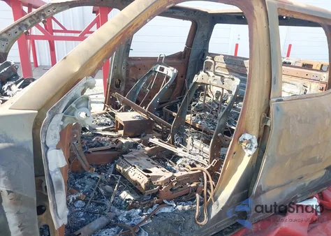 2024 Toyota Tundra Hybrid 1794 Edition из США, поврежденный, VIN 5TFMC5DB4RX051233